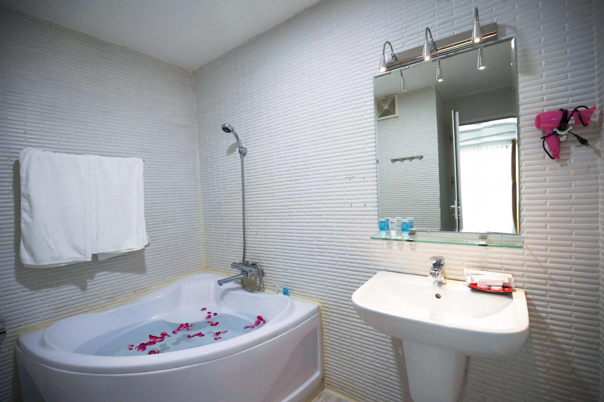 Sense Legend Hotel And Spa TP. Hồ Chí Minh Ngoại thất bức ảnh